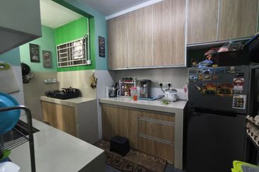 Residensi Laguna Biru 2