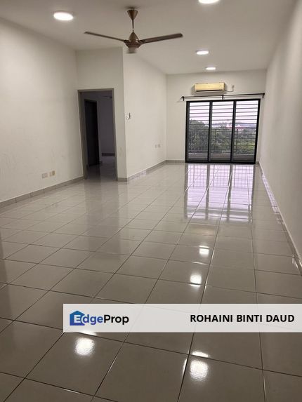 READY MOVE IN 1288sf 3 Room Ivory Residence Mutiara Height KAJANG, Selangor, Kajang