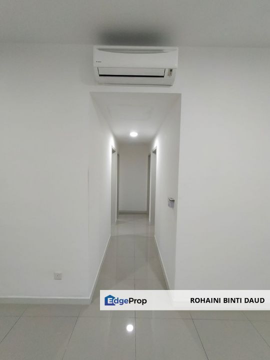 FACING POOL 3 Room with 2 Aircond Sensory Residence Southville City BANGI, Selangor, Bangi