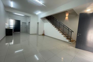 LAMAN MAWAR INDAH @ KOTA SERIEMAS