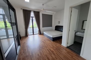 Cradleton @ Eco Majestic