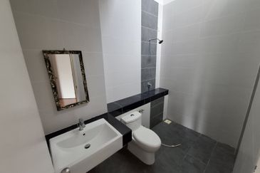 Cradleton @ Eco Majestic