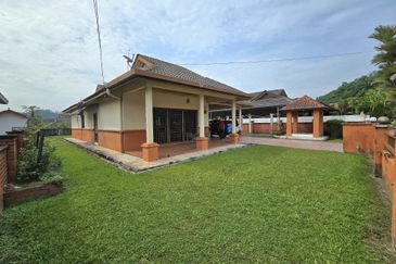 Teluki, Bukit Sentosa