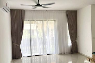 Setia Warisan Tropika (Belladonna)