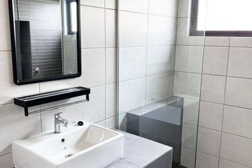 Setia Warisan Tropika (Belladonna)