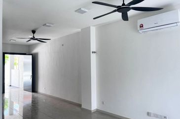 Setia Warisan Tropika (Belladonna)