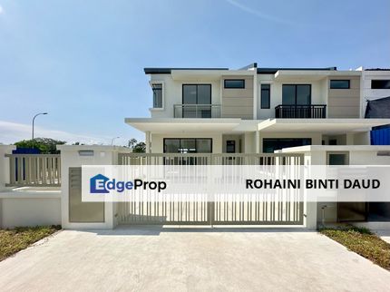 Freehold Open Tittle 22x70sf 2 Storey Terrace New Township SEMENYIH, Selangor, Semenyih