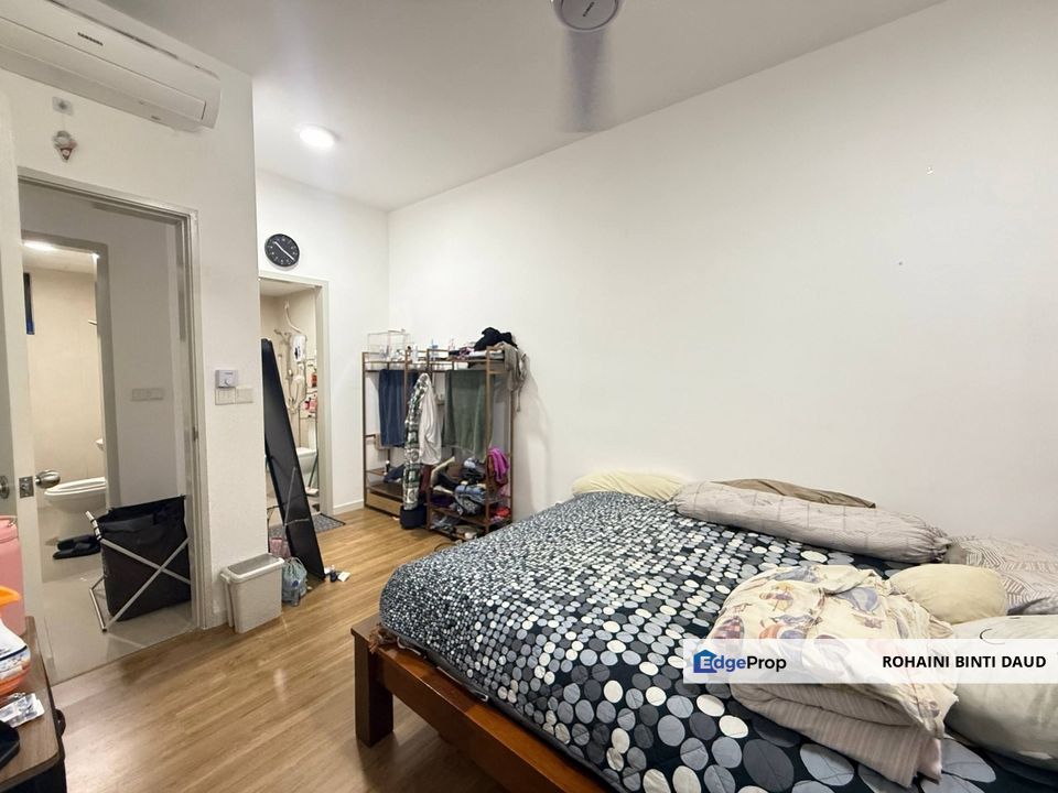 Facing Pool Tower B 3 Room Sensory Residence Southville City Bangi, Selangor, Bangi