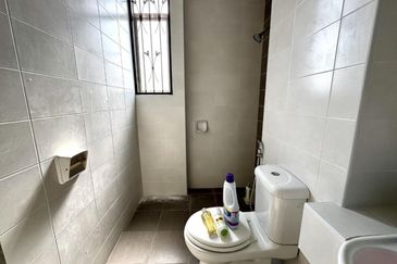 Taman Tasik Semenyih (Lake Residence)