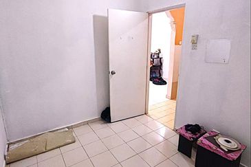 Taman Tasik Semenyih (Lake Residence)