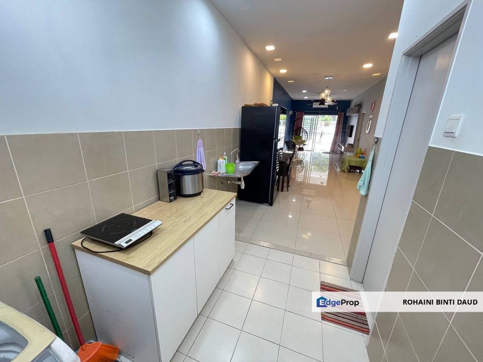 GATED COMMUNITY 1 Storey Terrace Albury Mahkota Hills Lenggeng Negeri Sembilan, Selangor, Semenyih