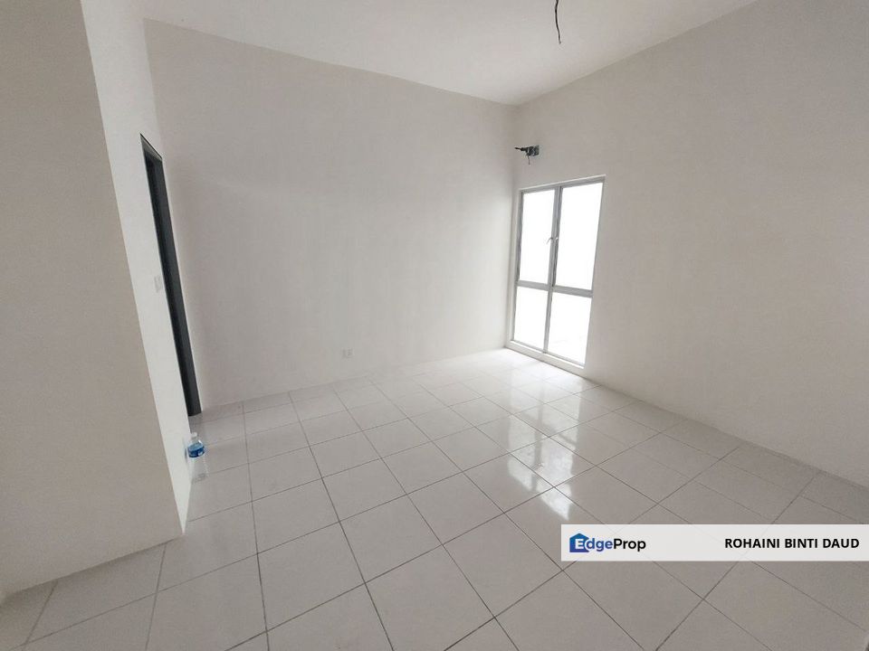 READY MOVE IN unit BAWAH Townhouse Kita Mekar CYBERSOUTH DENGKIL, Selangor, Dengkil