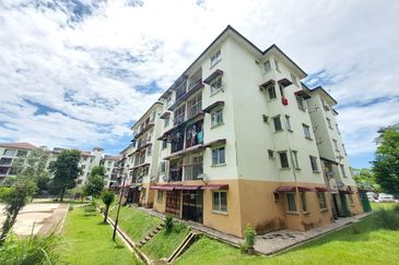 Mawar Apartment (Taman Bunga Raya)