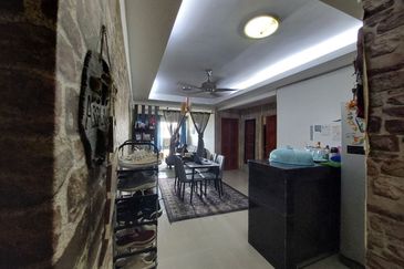 Mawar Apartment (Taman Bunga Raya)