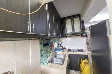 Mawar Apartment (Taman Bunga Raya)