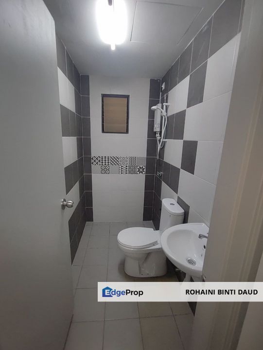BRAND NEW 3 Room with Kitchen Cabinet Residensi Emas KAJANG 2, Selangor, Kajang