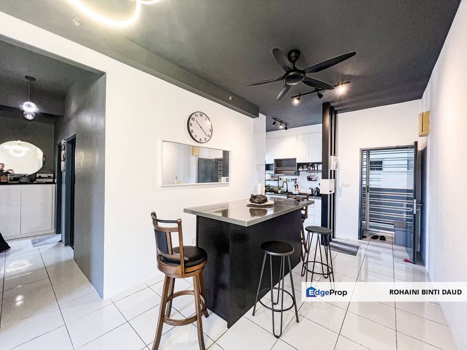 FULLY FURNISHED with wifi 3 Room Kita Impian Cybersouth DENGKIL, Selangor, Dengkil