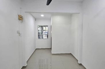 Taman Widuri, Bukit Beruntung