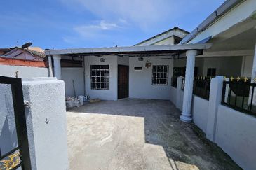 Taman Widuri, Bukit Beruntung