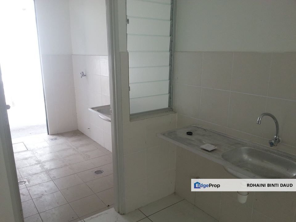 FULL LOAN Gated Community 2 Storey Terrace Camellia Residence Bandar Tasik Kesuma SEMENYIH, Selangor, Semenyih