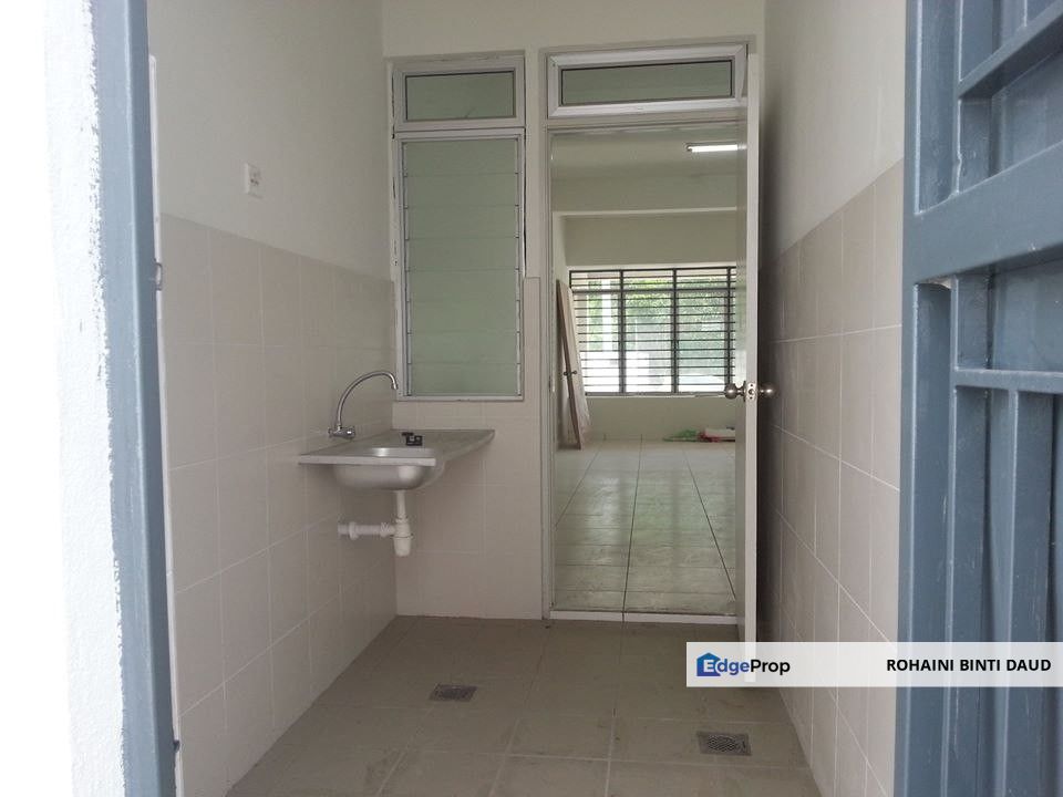 FULL LOAN Gated Community 2 Storey Terrace Camellia Residence Bandar Tasik Kesuma SEMENYIH, Selangor, Semenyih