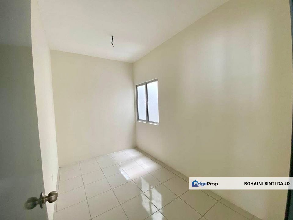 READY MOVE IN Brand New Townhouse Kita Mekar Cybersouth DENGKIL, Selangor, Dengkil