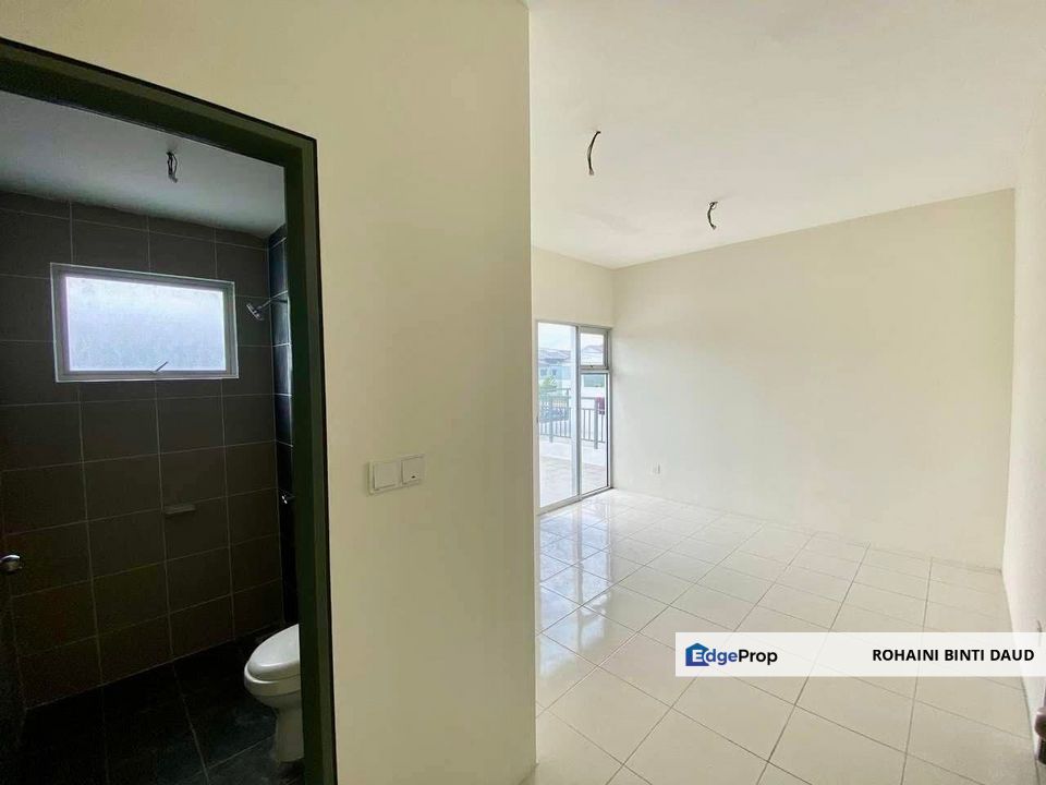 READY MOVE IN Brand New Townhouse Kita Mekar Cybersouth DENGKIL, Selangor, Dengkil