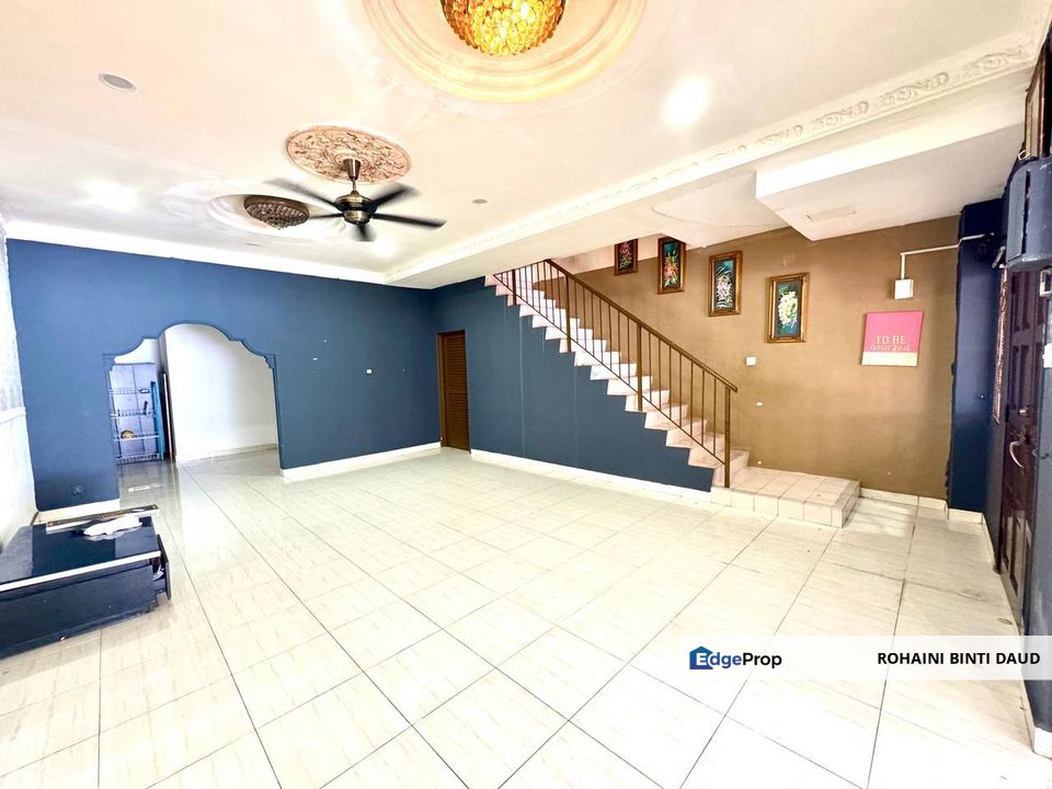 RENOVATED 2056sf 2 Storey Terrace Taman Sunway  BATU CAVES, Selangor, Batu Caves 