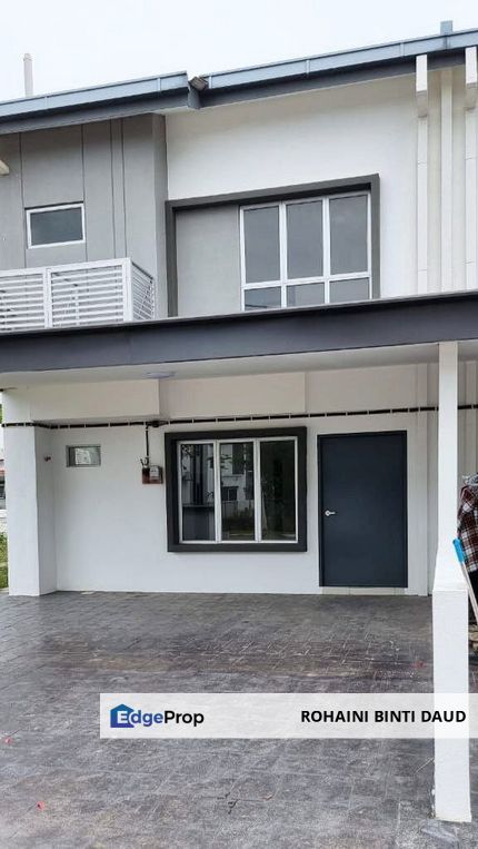 READY MOVE IN 2 Storey Terrace END LOT Kita Bayu CYBERSOUTH DENGKIL, Selangor, Dengkil