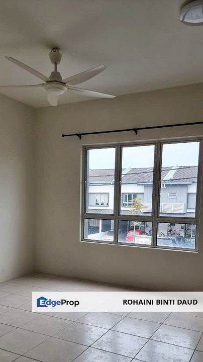 READY MOVE IN 2 Storey Terrace END LOT Kita Bayu CYBERSOUTH DENGKIL, Selangor, Dengkil