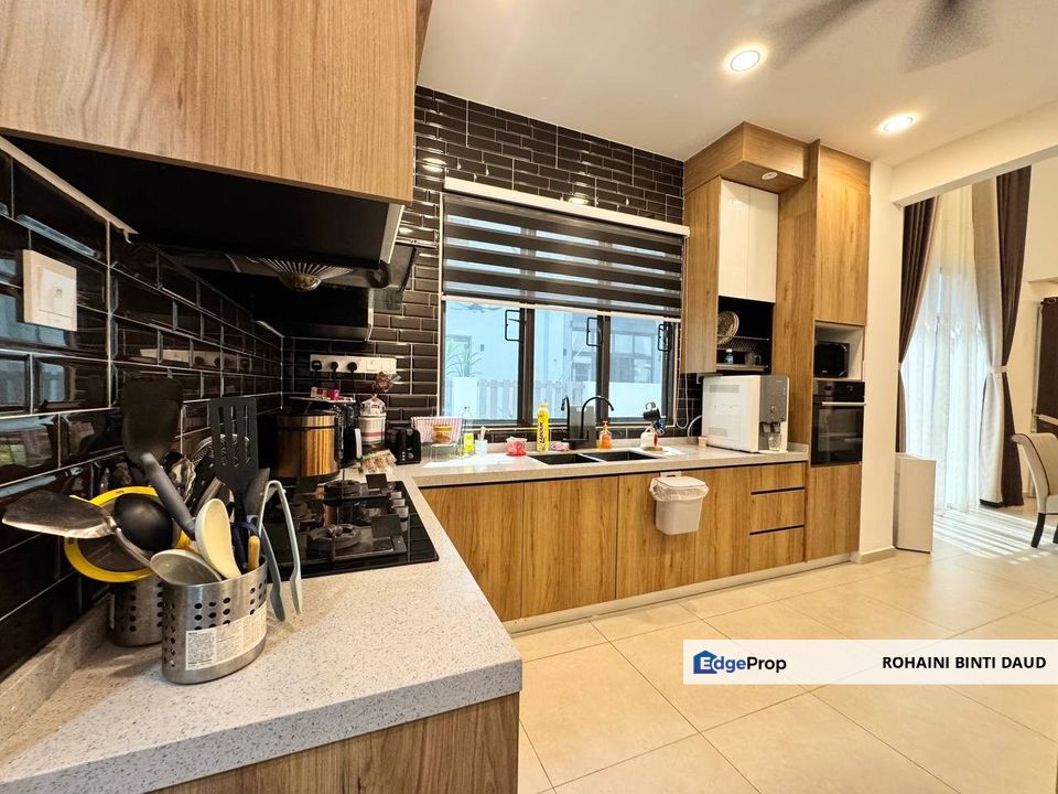 RENOVATED 2 sty Semi D Cluster Setia Ecohill 2 Frossa SEMENYIH, Selangor, Beranang