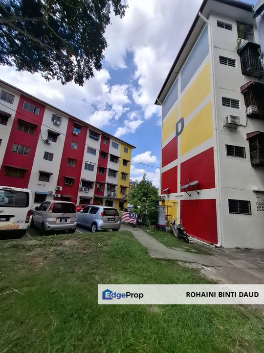 DEKAT KTM Batu Caves 3 Bilik Flat Putri Laksamana BATU CAVES GOMBAK, Selangor, Batu Caves 