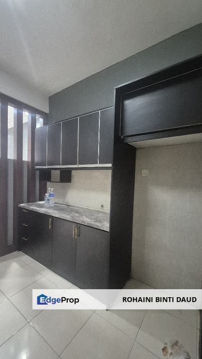 Dekat MRT KAJANG 5 Room 2.5 Storey Terrace Taman Bukit Kajang Baru KAJANG, Selangor, Kajang