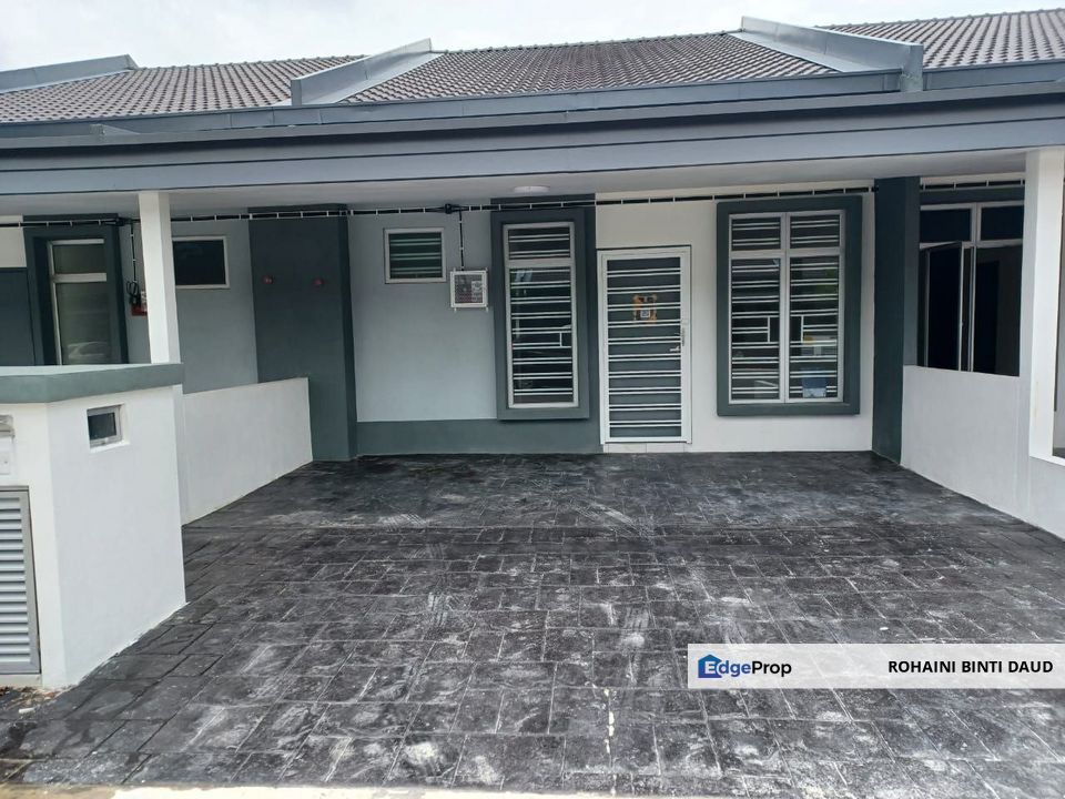 PARTIAL FURNISHED with Kitchen Cabinet 1 Storey Terrace Kita Mekar CYBERSOUTH DENGKIL, Selangor, Dengkil