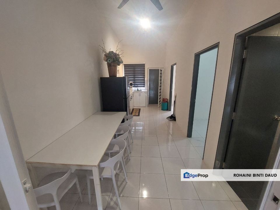 PARTIAL FURNISHED with Kitchen Cabinet 1 Storey Terrace Kita Mekar CYBERSOUTH DENGKIL, Selangor, Dengkil