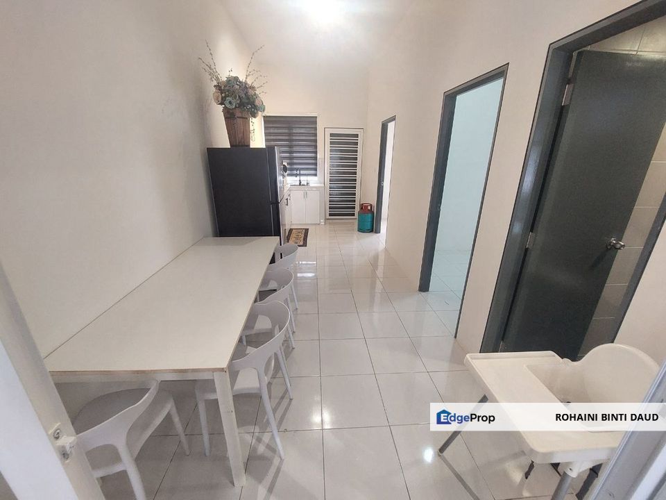 PARTIAL FURNISHED with Kitchen Cabinet 1 Storey Terrace Kita Mekar CYBERSOUTH DENGKIL, Selangor, Dengkil
