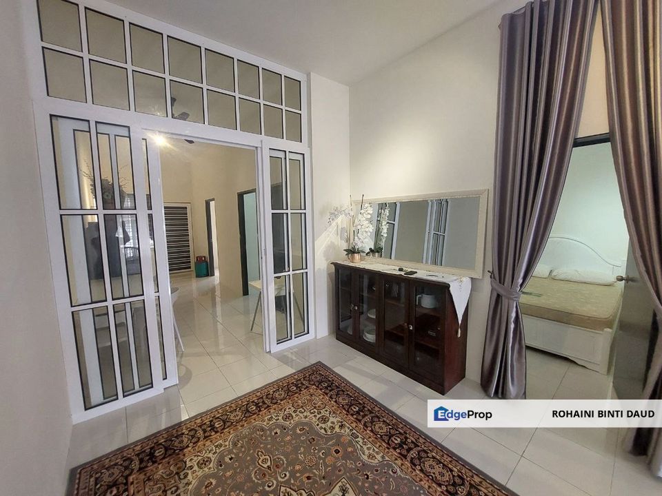 PARTIAL FURNISHED with Kitchen Cabinet 1 Storey Terrace Kita Mekar CYBERSOUTH DENGKIL, Selangor, Dengkil