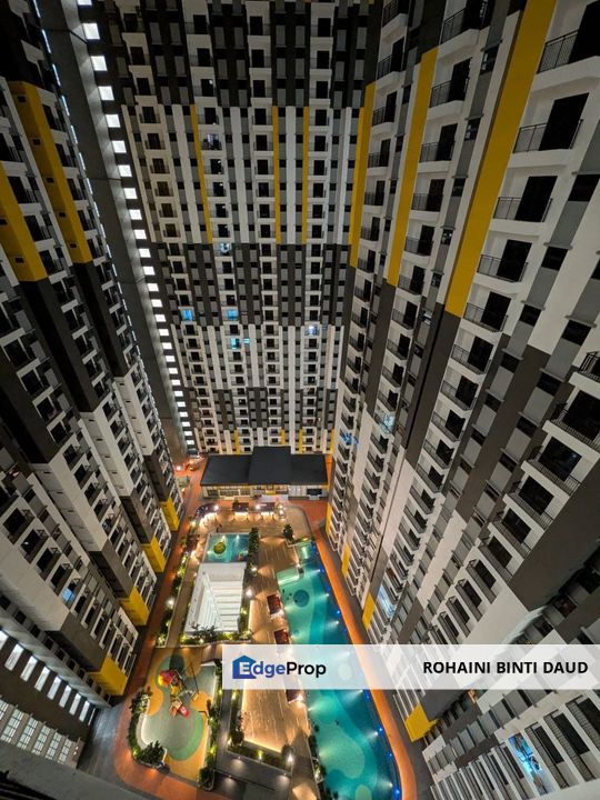 PARTIAL FURNISHED with wifi 4 Room Residensi Emas KAJANG 2, Selangor, Kajang