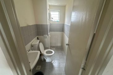 The Residence 1 @ Tiara East