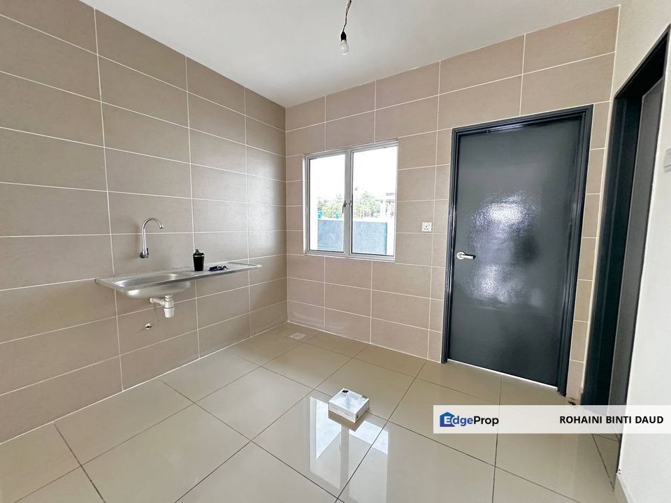 RUMAH BARU END UNIT 2 Storey Terrace Taman Vista Mutiara Sg Long KAJANG, Selangor, Bandar Sungai Long