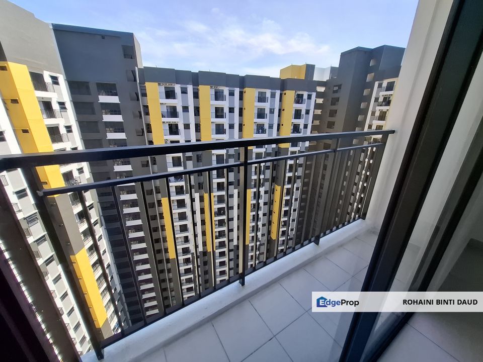 READY MOVE IN New Unit Partial Furnished 4 Room Residensi Emas KAJANG 2, Selangor, Kajang