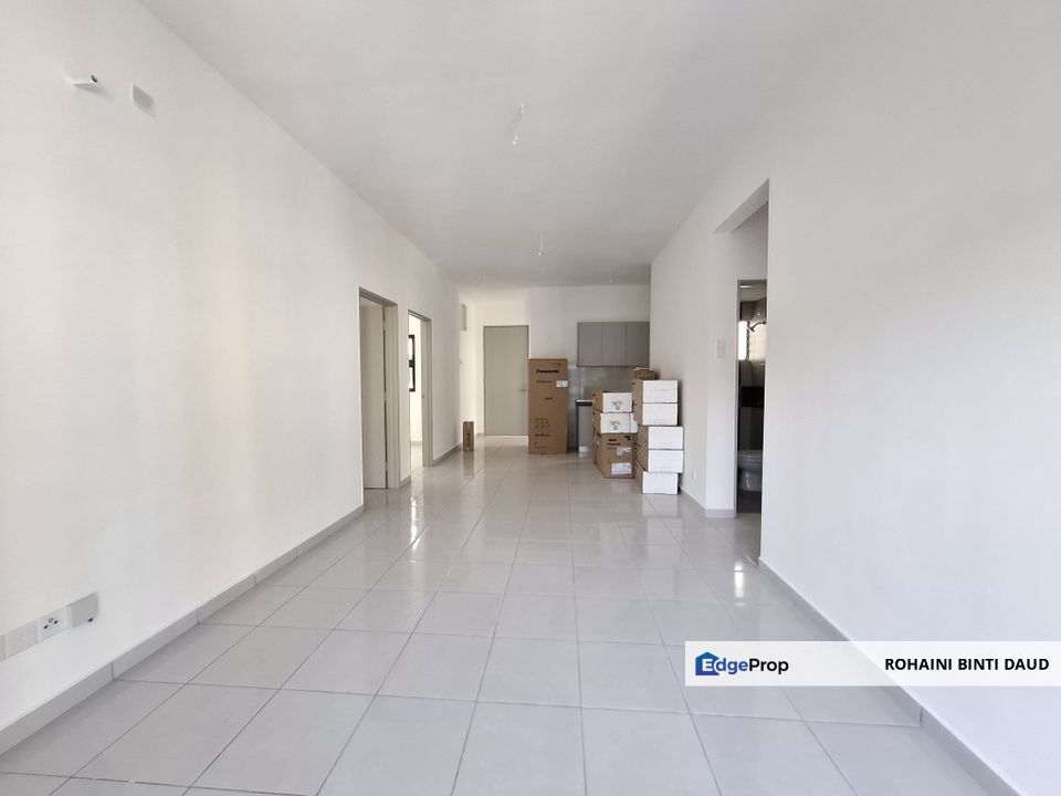 READY MOVE IN New Unit Partial Furnished 4 Room Residensi Emas KAJANG 2, Selangor, Kajang