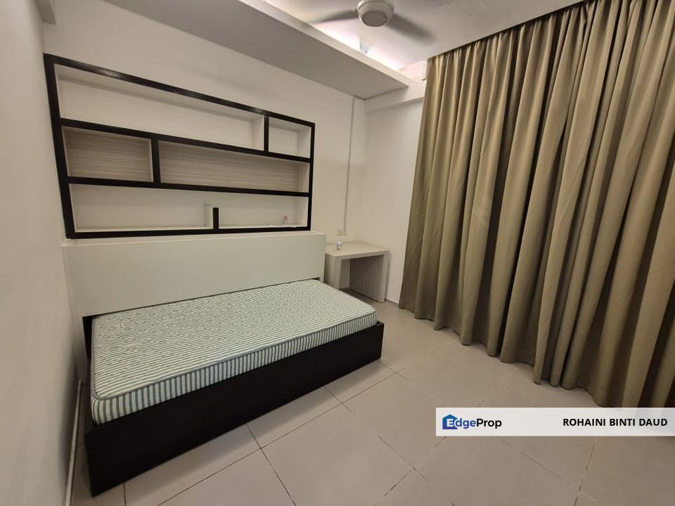 FREEHOLD with STRATA Fully Furnished 2 Room Garden Plaza CYBERJAYA, Selangor, Cyberjaya