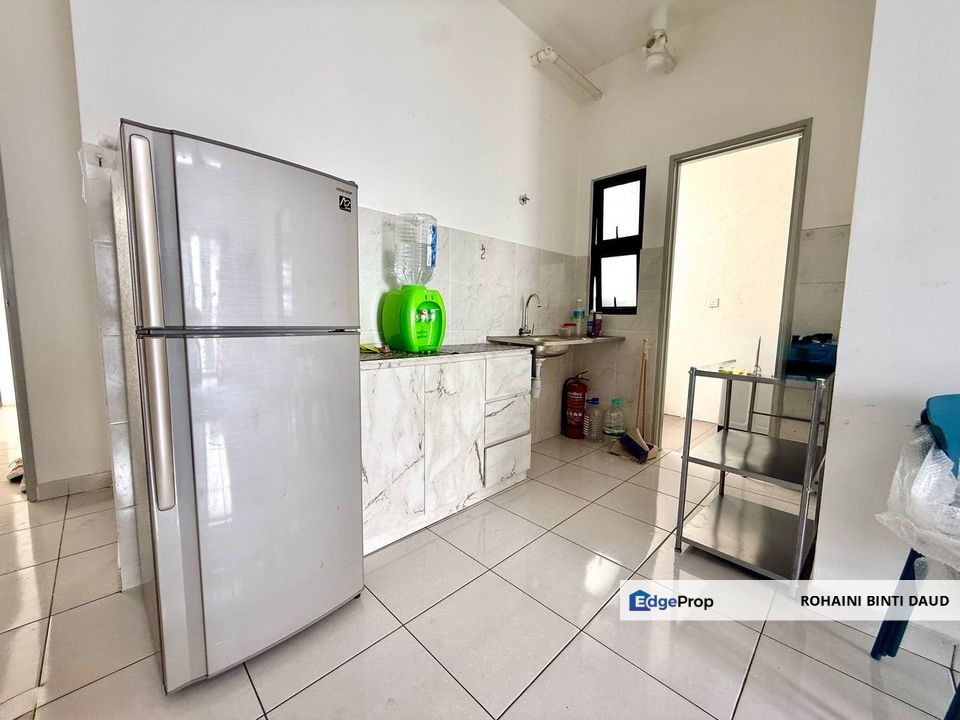 READY MOVE IN Fully Furnished 3 Room Residensi Mutiara KAJANG 2, Selangor, Kajang