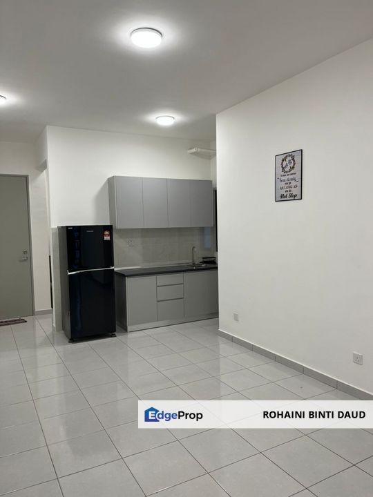 NEW UNIT Ready Move In Almost Fully Furnished 4 Room Residensi Emas KAJANG 2, Selangor, Kajang