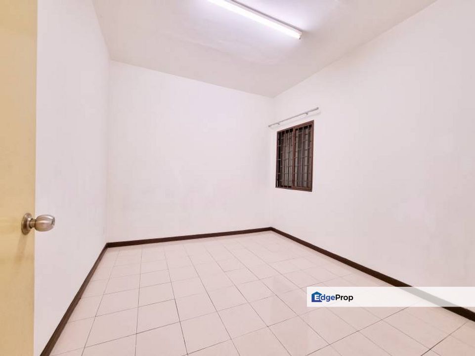 Puri Aiyu, Selangor, Shah Alam