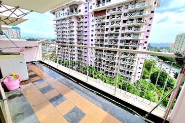 Indah Alam Condominium