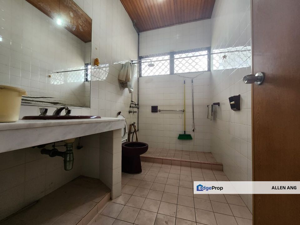 Seksyen 11, Shah Alam, Bungalow with Land 8000sf, Selangor, Shah Alam