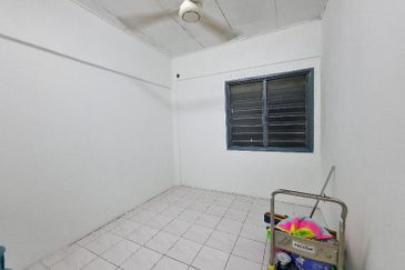 Pangsapuri Perdana, Seksyen 13