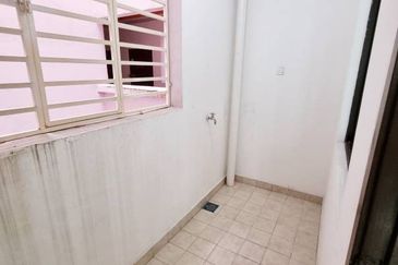 Indah Alam Condominium